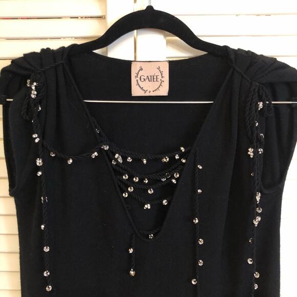 Gatee Black Wool Sleeveless Top with Rhinestones - Picture 2 of 7